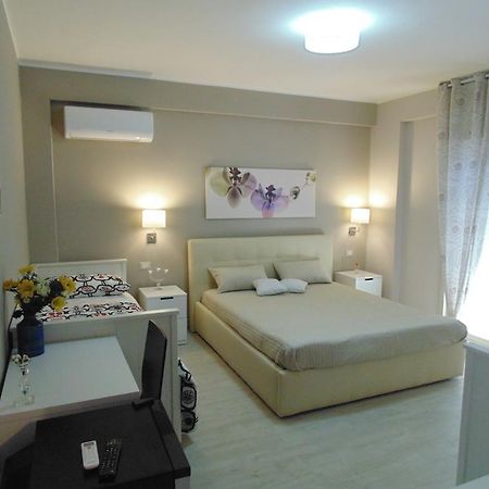 Bed and Breakfast Attico Del Sole Rometta Marea Exterior foto