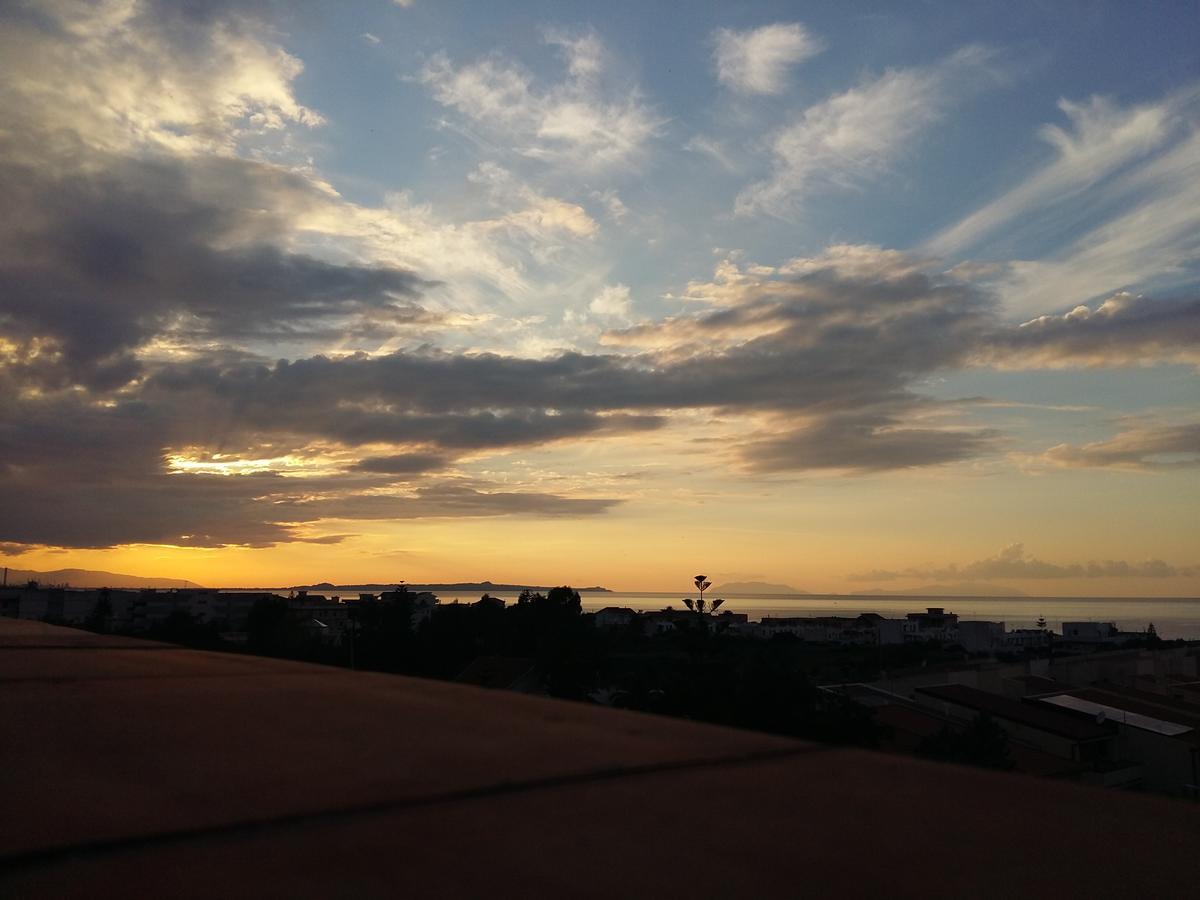 Bed and Breakfast Attico Del Sole Rometta Marea Exterior foto